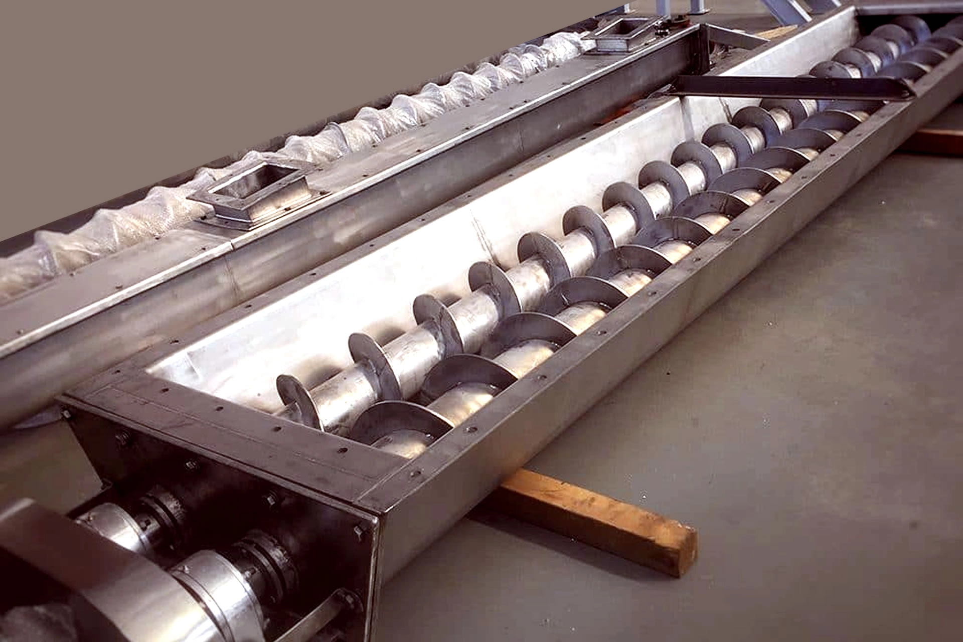 carbon and stainless steel screw conveyor