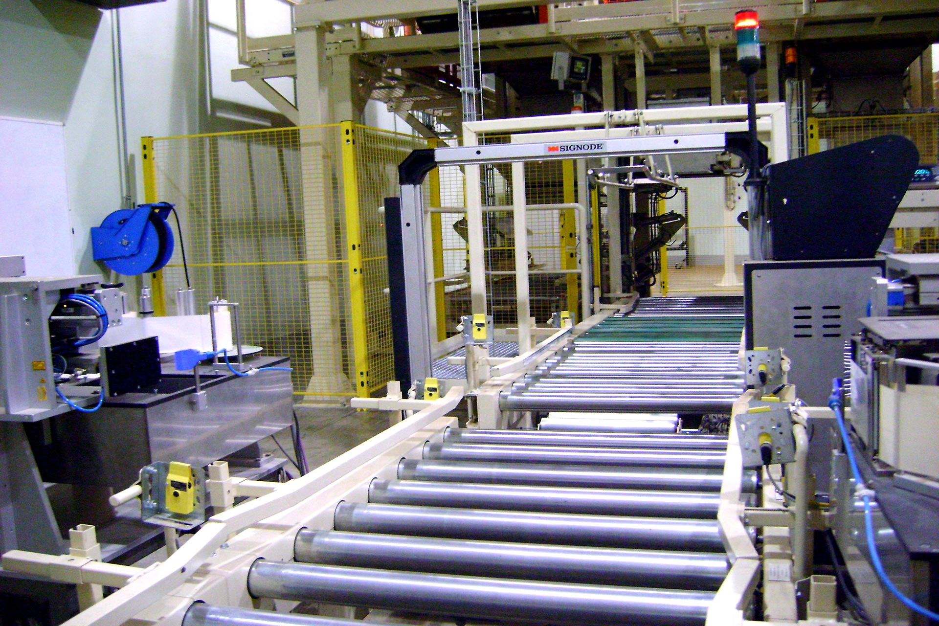 carbon and stainless steel roller conveyor